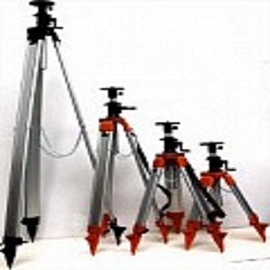 Treppiede in alluminio MEDIO testa piana con elevatore